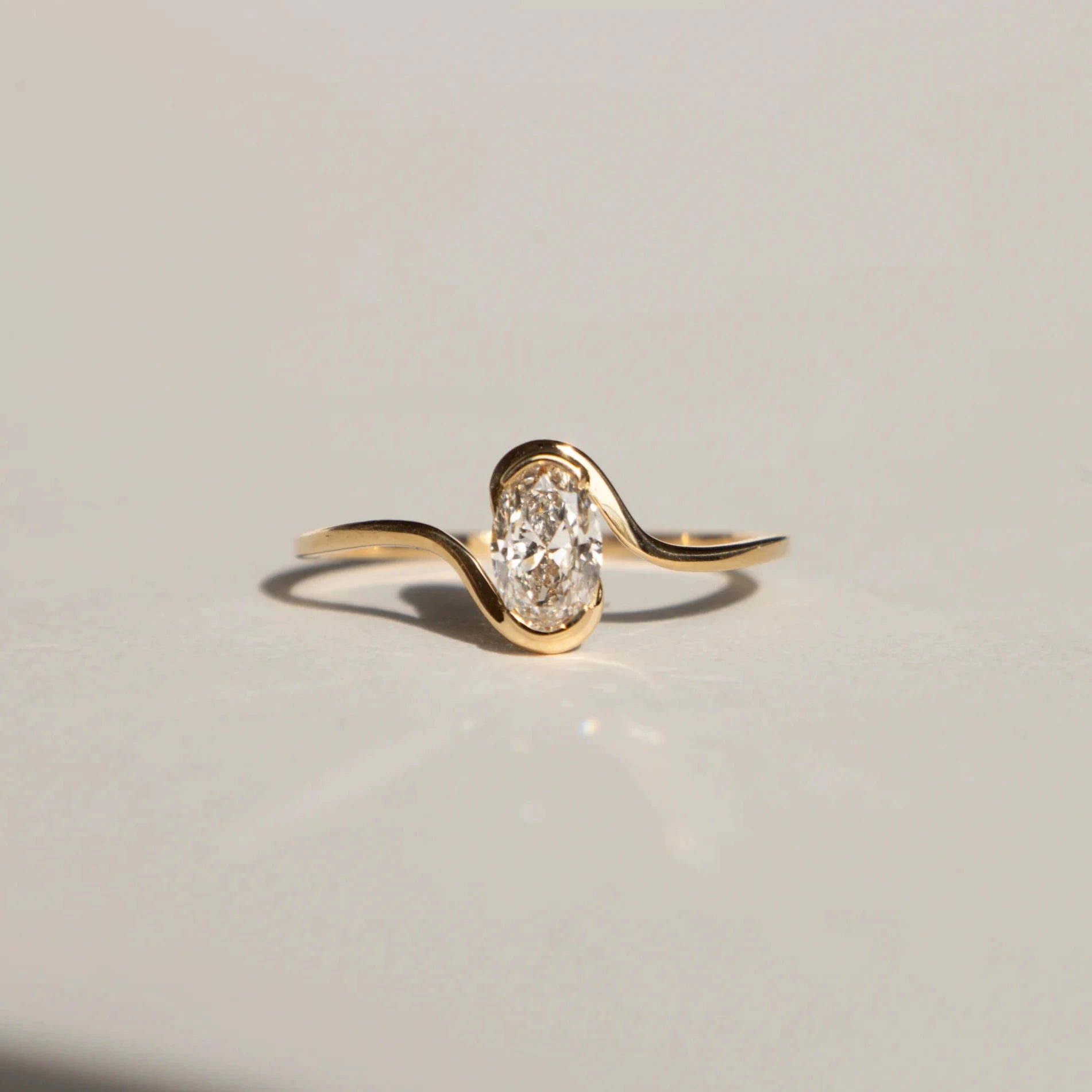 Bague en or avec diamant recycle de la marque Zephyrade